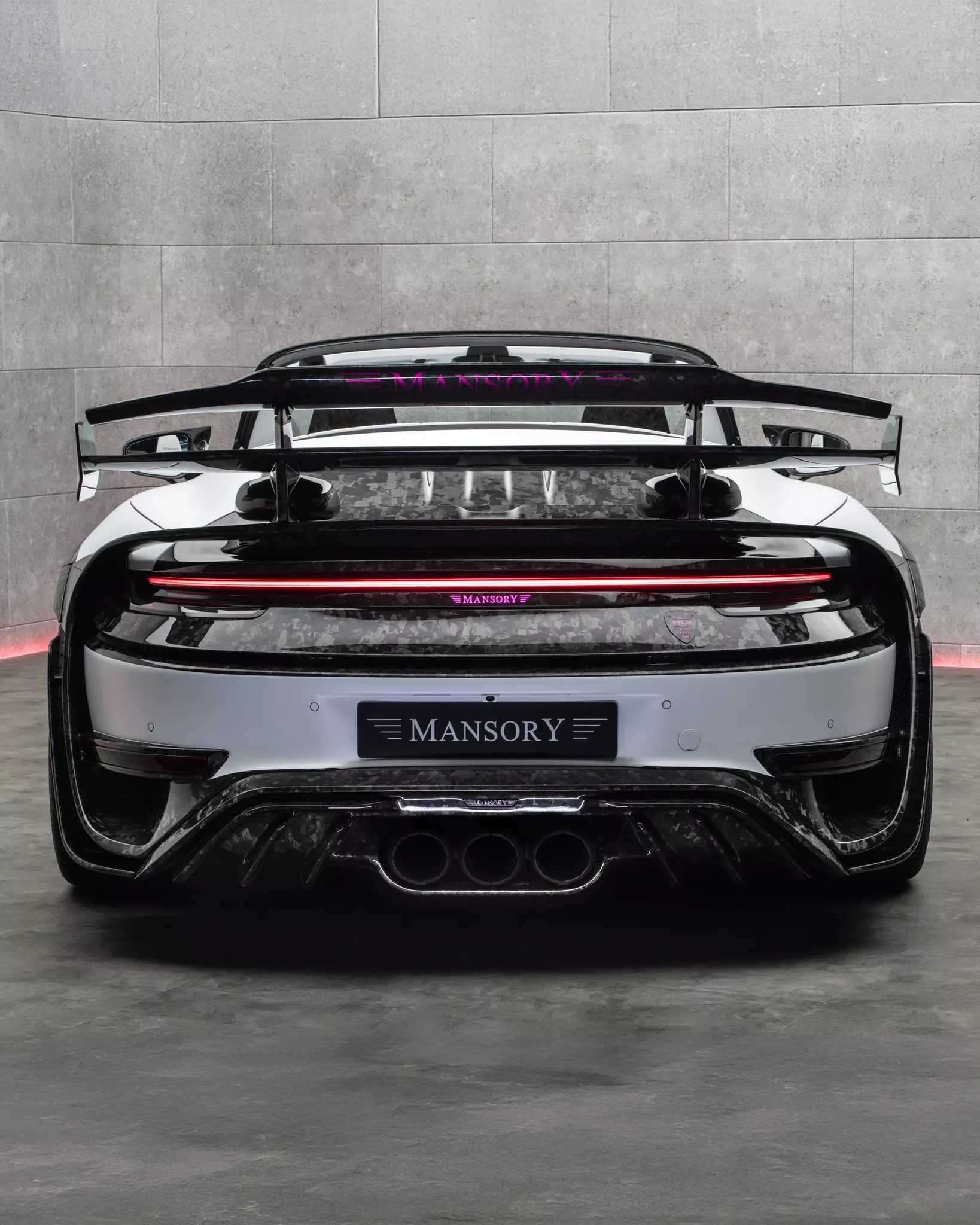 Mansory P9LM Evo 900